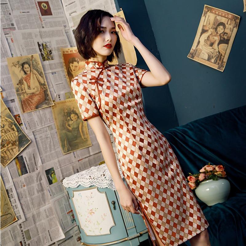 robe-chinoise-a-carreaux