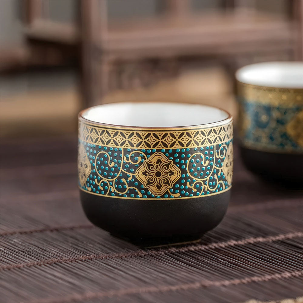 tasses-chinoises-en-porcelaine-dorees